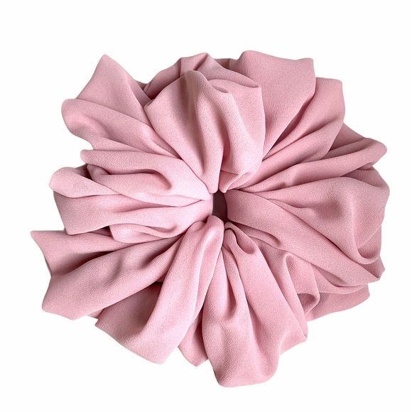 Joiia Jumbo Oversize XXL Scrunchie-Strawberry - Picture 2 of 2